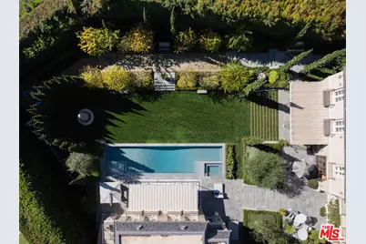 12770 S Bristol Cir, Los Angeles, CA 90049 - Photo 8