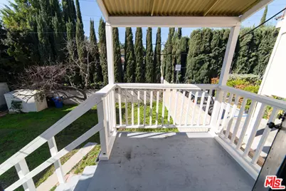 523 S Wilton Pl, Los Angeles, CA 90020 - Photo 24