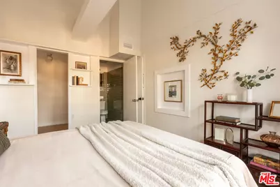 12458 Laurel Terrace Dr, Studio City, CA 91604 - Photo 14