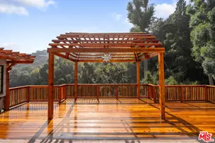 1957 Mandeville Canyon Rd, Los Angeles, CA 90049 - Photo 16