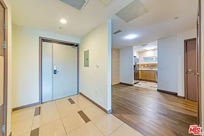 903 S New Hampshire Ave #303, Los Angeles, CA 90006 - Photo 2