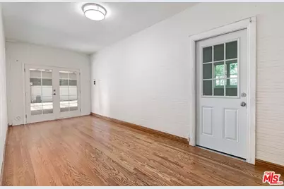 1017 Chevy Chase Dr, Beverly Hills, CA 90210 - Photo 20