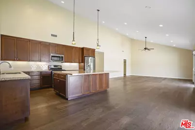29500 Heathercliff Rd. #A, Malibu, CA 90265 - Photo 4