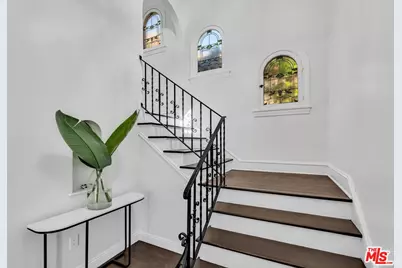 911 S Victoria Ave, Los Angeles, CA 90019 - Photo 28