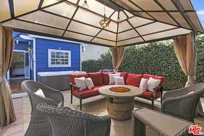 305 Mesa Beach Ln, Santa Barbara, CA 93109 - Photo 8