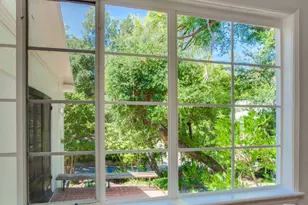 10321 Chrysanthemum Ln, Los Angeles, CA 90077 - Photo 8
