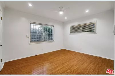 525 N Sweetzer Ave, West Hollywood, CA 90048 - Photo 20