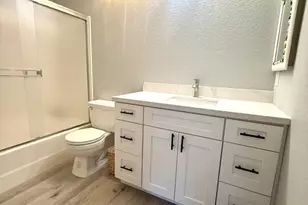 1306 W Park Western Dr, San Pedro, CA 90732 - Photo 10