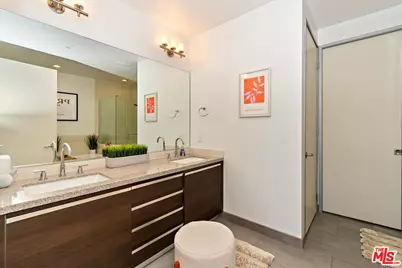 3111 Via Dolce #402, Marina del Rey, CA 90292 - Photo 14