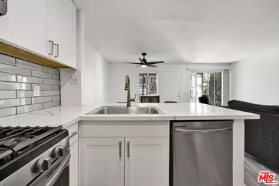 12330 Osborne St #77, Pacoima, CA 91331 - Photo 10