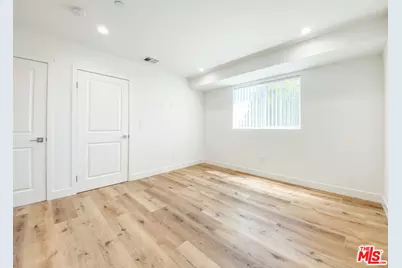 6754 W 86th Pl, Los Angeles, CA 90045 - Photo 10