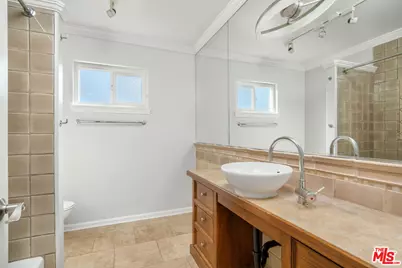 11138 Aqua Vista St #3, Studio City, CA 91602 - Photo 24