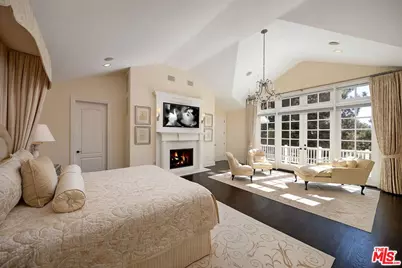 655 N Faring Rd, Los Angeles, CA 90077 - Photo 16