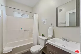 330 Cedar Ave, Long Beach, CA 90802 - Photo 12