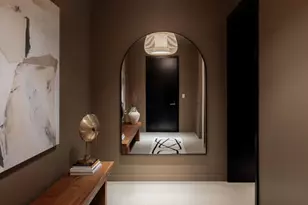 9200 Wilshire Blvd, Beverly Hills, CA 90212 - Photo 2