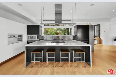 2402 Carman Crest Dr, Los Angeles, CA 90068 - Photo 12