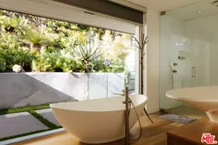 2402 Carman Crest Dr, Los Angeles, CA 90068 - Photo 12