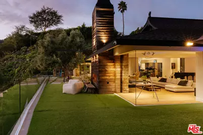 2402 Carman Crest Dr, Los Angeles, CA 90068 - Photo 22