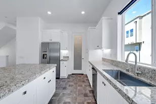 27009 Hummingbird Ln, Valencia, CA 91381 - Photo 18