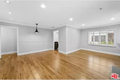 18148 Hartland St, Reseda, CA 91335 - Photo 4