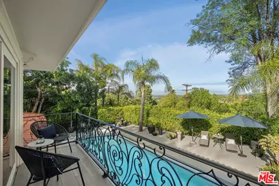 4807 Brewster Dr, Tarzana, CA 91356 - Photo 28
