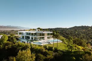16187 Royal Oak Rd, Encino, CA 91436 - Photo 40