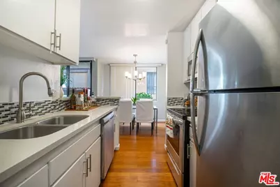 11743 Darlington Ave #1, Los Angeles, CA 90049 - Photo 12