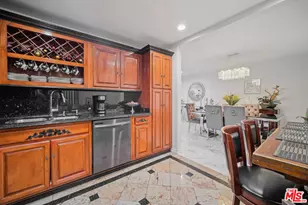 9520 Via Tivoli, Burbank, CA 91504 - Photo 16