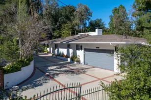 12004 Briarvale Ln, Studio City, CA 91604 - Photo 2