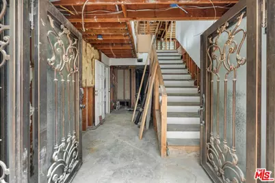 1614 Viewmont Dr, Los Angeles, CA 90069 - Photo 12