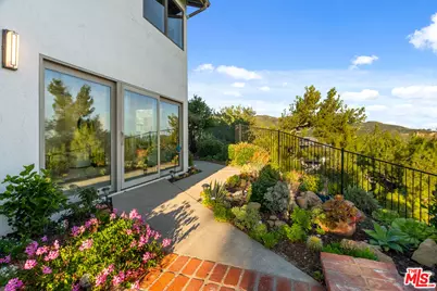 23255 W Paloma Blanca Dr, Malibu, CA 90265 - Photo 32