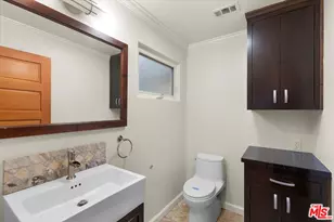 720 N La Fayette Park Pl, Los Angeles, CA 90026 - Photo 18