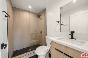 913 N Hobart Blvd, Los Angeles, CA 90029 - Photo 36