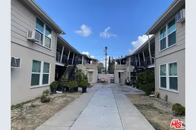 11903 Vanowen St, North Hollywood, CA 91605 - Photo 2