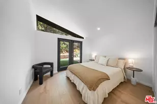 22261 Ybarra Rd, Woodland Hills, CA 91364 - Photo 14