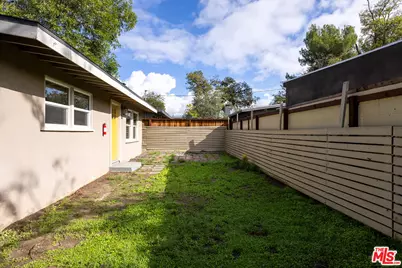 312 Chestnut Ave, Los Angeles, CA 90042 - Photo 18