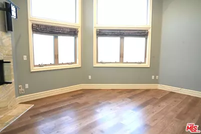 4212 Don Alanis Pl, Los Angeles, CA 90008 - Photo 12