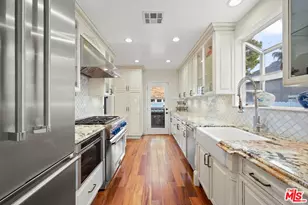 5324 Irvine Ave, Valley Village, CA 91601 - Photo 8