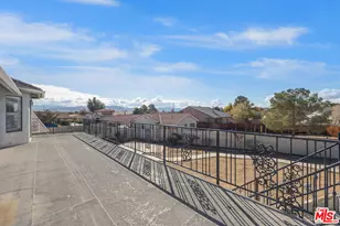 18655 Knollwood Ct, Victorville, CA 92395 - Photo 32