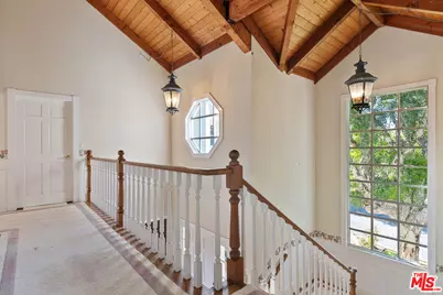 6080 Merritt Dr, Malibu, CA 90265 - Photo 26