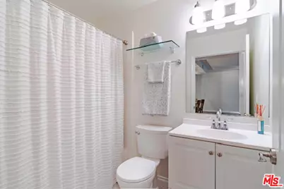 956 S Wilton Pl #305, Los Angeles, CA 90019 - Photo 12