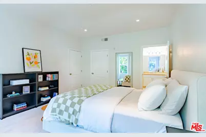 956 S Wilton Pl #305, Los Angeles, CA 90019 - Photo 6