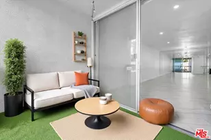 8535 W West Knoll Dr, West Hollywood, CA 90069 - Photo 18