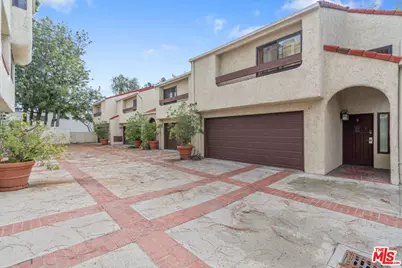 1979 Grace Ave #Unit #8, Los Angeles, CA 90068 - Photo 14