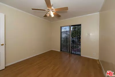 2003 W 66th St, Los Angeles, CA 90047 - Photo 10
