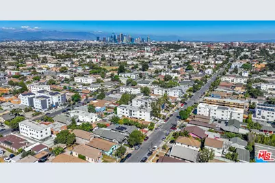 1597 W 37th St, Los Angeles, CA 90018 - Photo 18