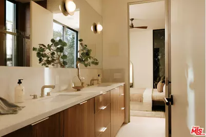 8906 Hubbard St, Culver City, CA 90232 - Photo 26