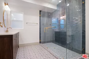 2180 W 31st St, Los Angeles, CA 90018 - Photo 22