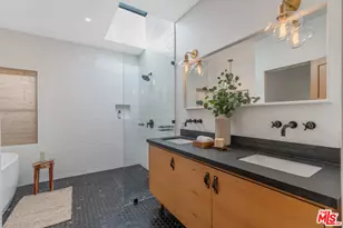 1280 S Sycamore Ave, Los Angeles, CA 90019 - Photo 32