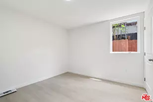 1675 E 111th St, Los Angeles, CA 90059 - Photo 10